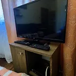 Goscinne Amber سيانوزيتي