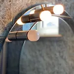 Goscinne Amber سيانوزيتي
