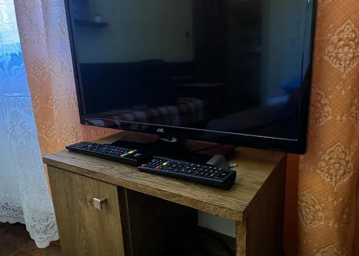 Goscinne Amber 辛安诺泽蒂